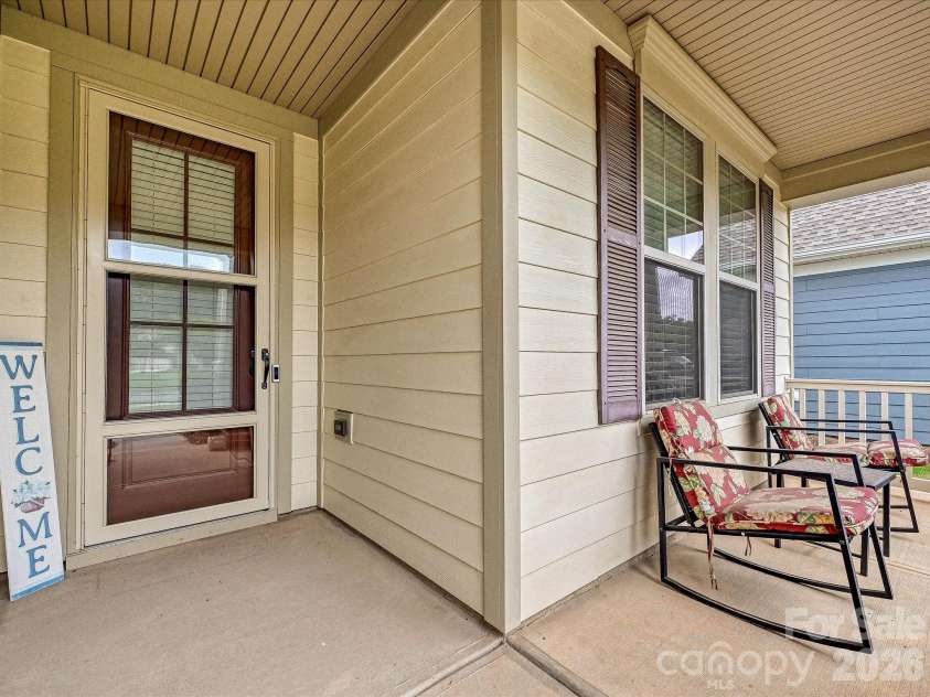 7569 Short Putt Court, Charlotte, NC 28215.  MLS# CAR4411779, YatesRealty ID 41685. 