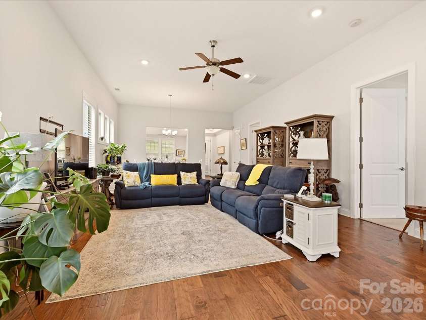 7569 Short Putt Court, Charlotte, NC 28215.  MLS# CAR4411779, YatesRealty ID 41685. 