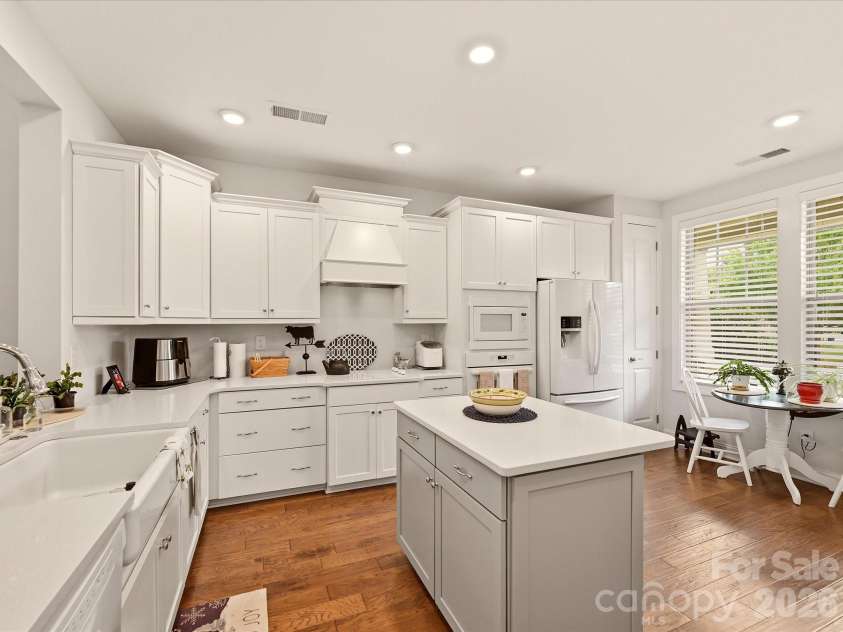 7569 Short Putt Court, Charlotte, NC 28215.  MLS# CAR4411779, YatesRealty ID 41685. 