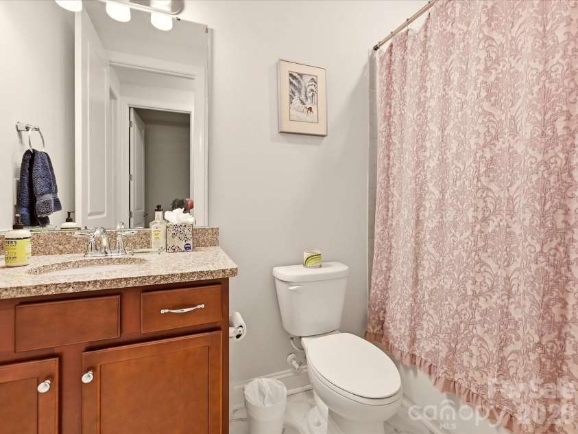 7569 Short Putt Court, Charlotte, NC 28215.  MLS# CAR4411779, YatesRealty ID 41685. 