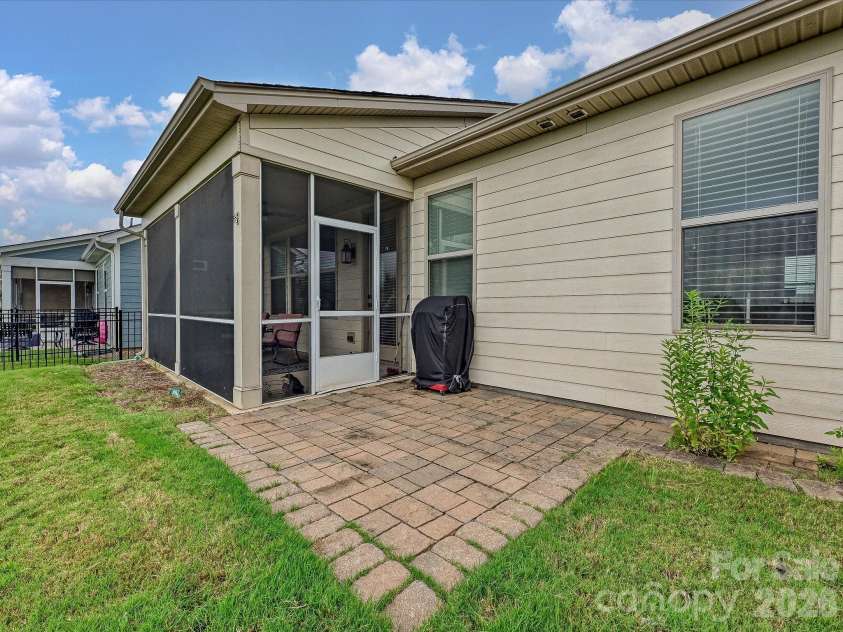 7569 Short Putt Court, Charlotte, NC 28215.  MLS# CAR4411779, YatesRealty ID 41685. 