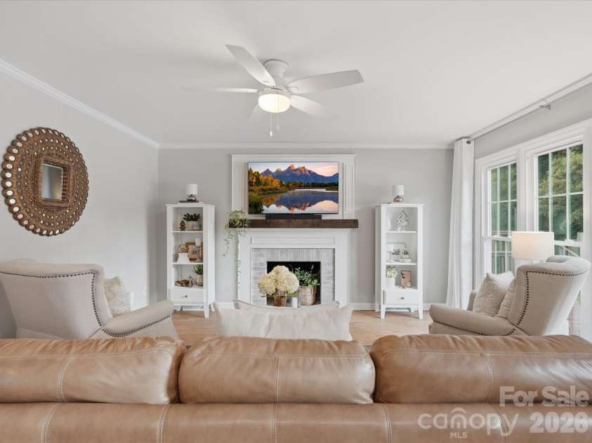 1932 Williford Woods Lane, Rock Hill, SC 29730.  MLS# CAR4402475, YatesRealty ID 41686. 