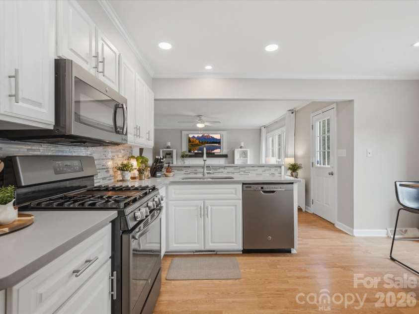 1932 Williford Woods Lane, Rock Hill, SC 29730.  MLS# CAR4402475, YatesRealty ID 41686. 