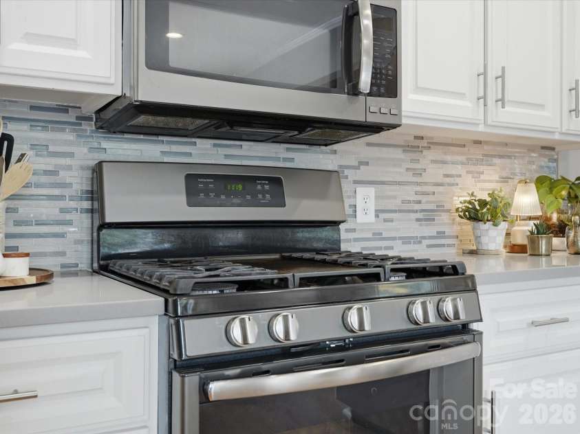 1932 Williford Woods Lane, Rock Hill, SC 29730.  MLS# CAR4402475, YatesRealty ID 41686. 