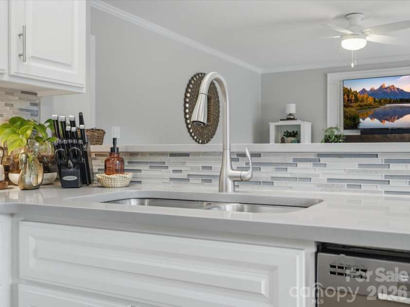 1932 Williford Woods Lane, Rock Hill, SC 29730.  MLS# CAR4402475, YatesRealty ID 41686. 