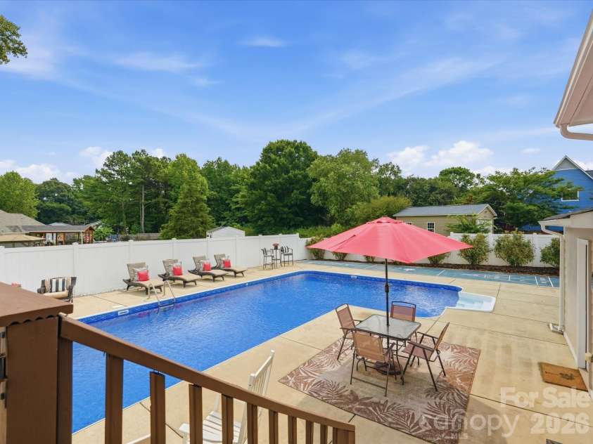 1932 Williford Woods Lane, Rock Hill, SC 29730.  MLS# CAR4402475, YatesRealty ID 41686. 