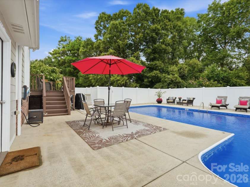 1932 Williford Woods Lane, Rock Hill, SC 29730.  MLS# CAR4402475, YatesRealty ID 41686. 
