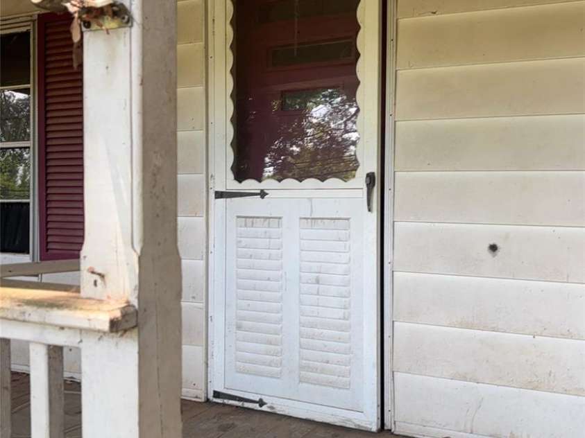 197 Main Street, Henrietta, NC 28076.  MLS# CAR4404944, YatesRealty ID 41687. 