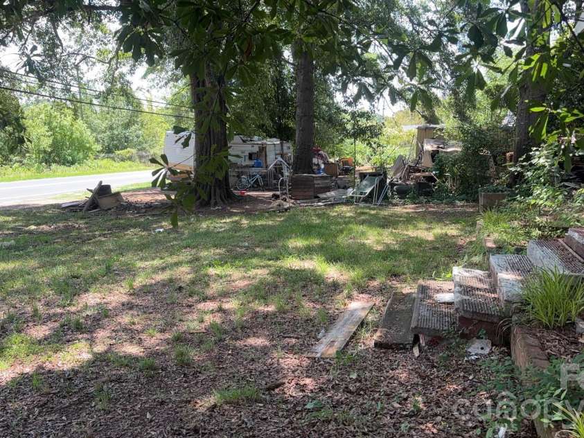 197 Main Street, Henrietta, NC 28076.  MLS# CAR4404944, YatesRealty ID 41687. 