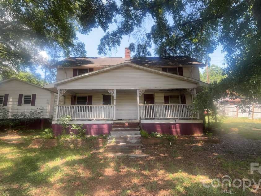 197 Main Street, Henrietta, NC 28076.  MLS# CAR4404944, YatesRealty ID 41687. 