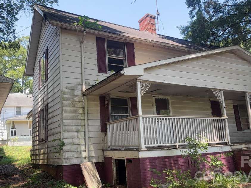 197 Main Street, Henrietta, NC 28076.  MLS# CAR4404944, YatesRealty ID 41687. 