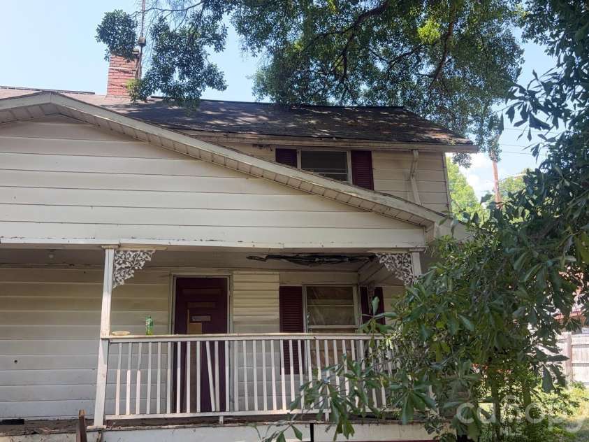 197 Main Street, Henrietta, NC 28076.  MLS# CAR4404944, YatesRealty ID 41687. 