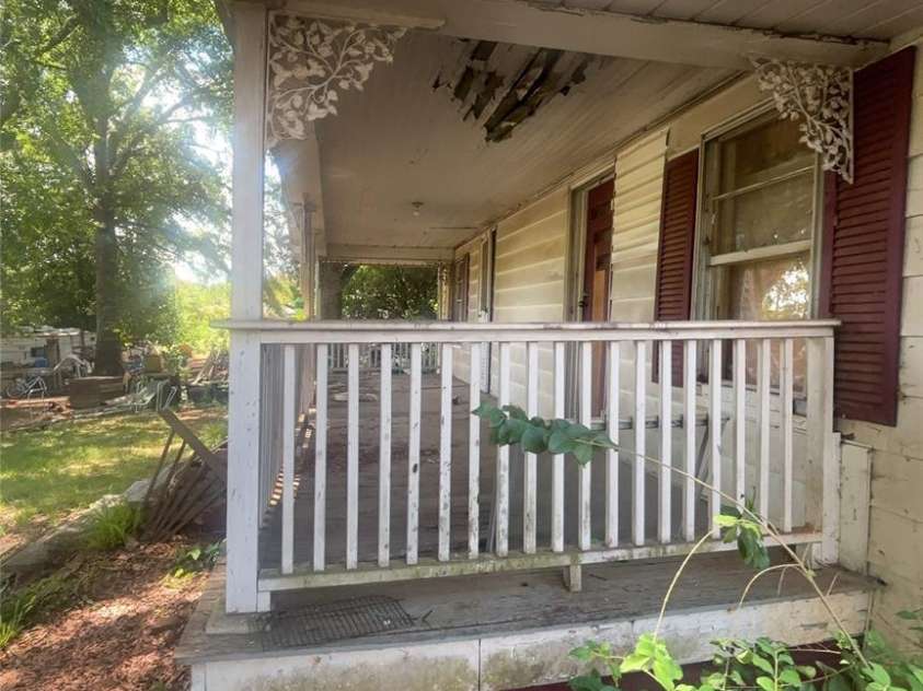 197 Main Street, Henrietta, NC 28076.  MLS# CAR4404944, YatesRealty ID 41687. 