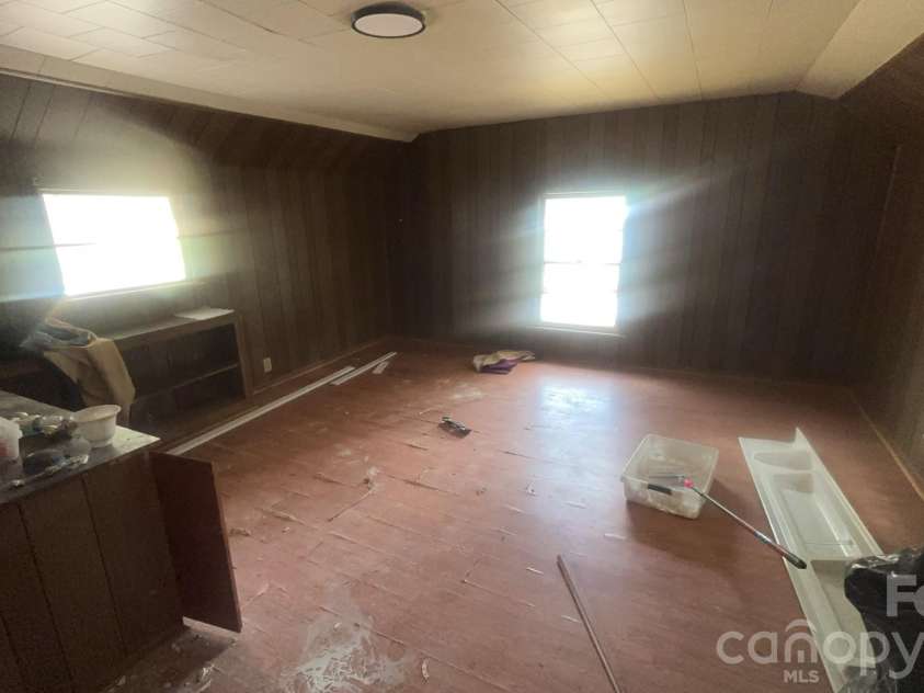 197 Main Street, Henrietta, NC 28076.  MLS# CAR4404944, YatesRealty ID 41687. 