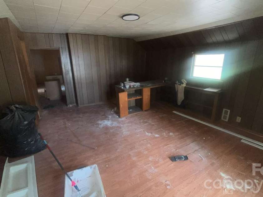 197 Main Street, Henrietta, NC 28076.  MLS# CAR4404944, YatesRealty ID 41687. 