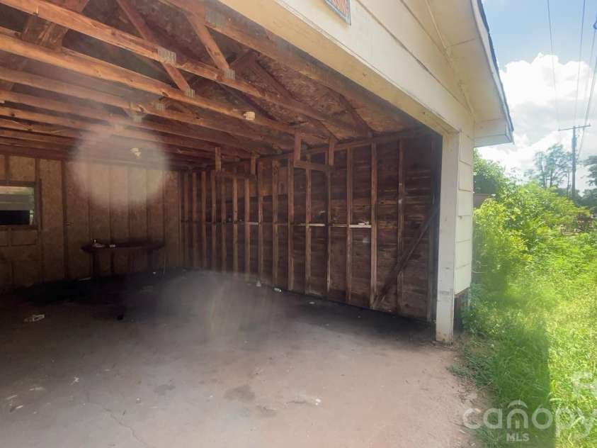 197 Main Street, Henrietta, NC 28076.  MLS# CAR4404944, YatesRealty ID 41687. 