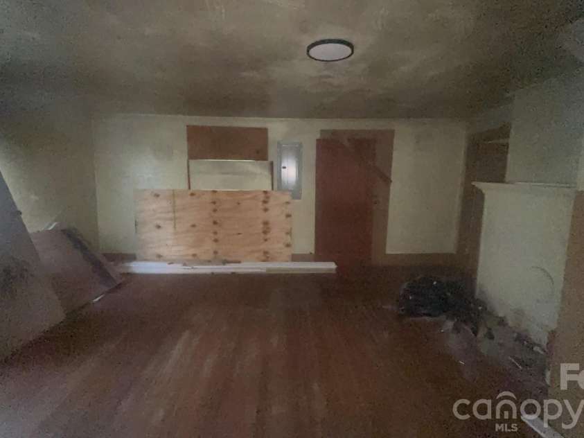 197 Main Street, Henrietta, NC 28076.  MLS# CAR4404944, YatesRealty ID 41687. 