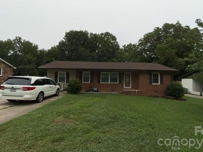1429 Edgewood Road, Bessemer City, NC 28016.  MLS# CAR4410188, YatesRealty ID 41688. 