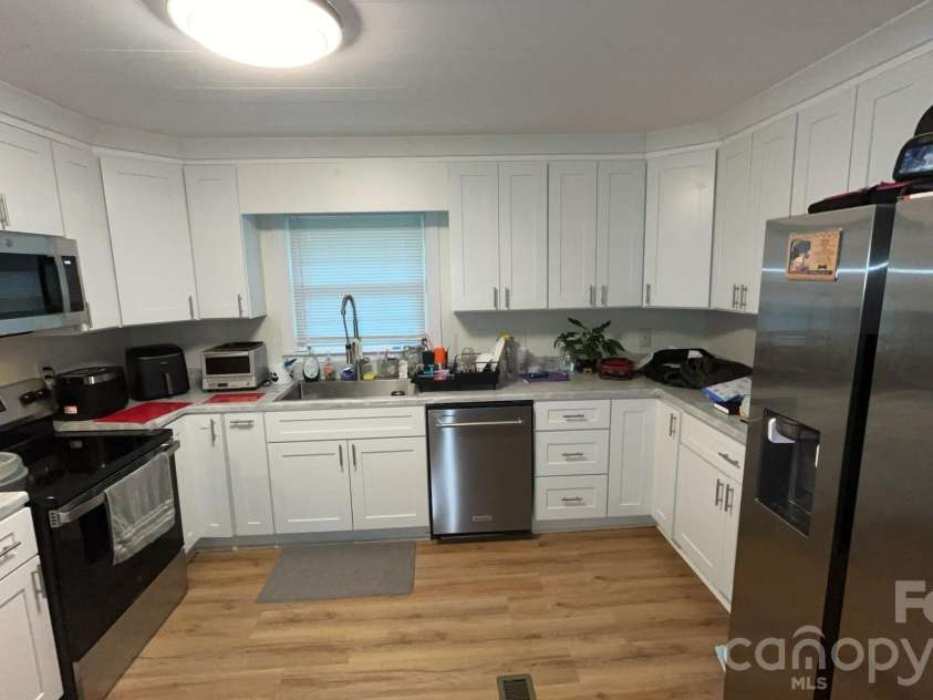 1429 Edgewood Road, Bessemer City, NC 28016.  MLS# CAR4410188, YatesRealty ID 41688. 