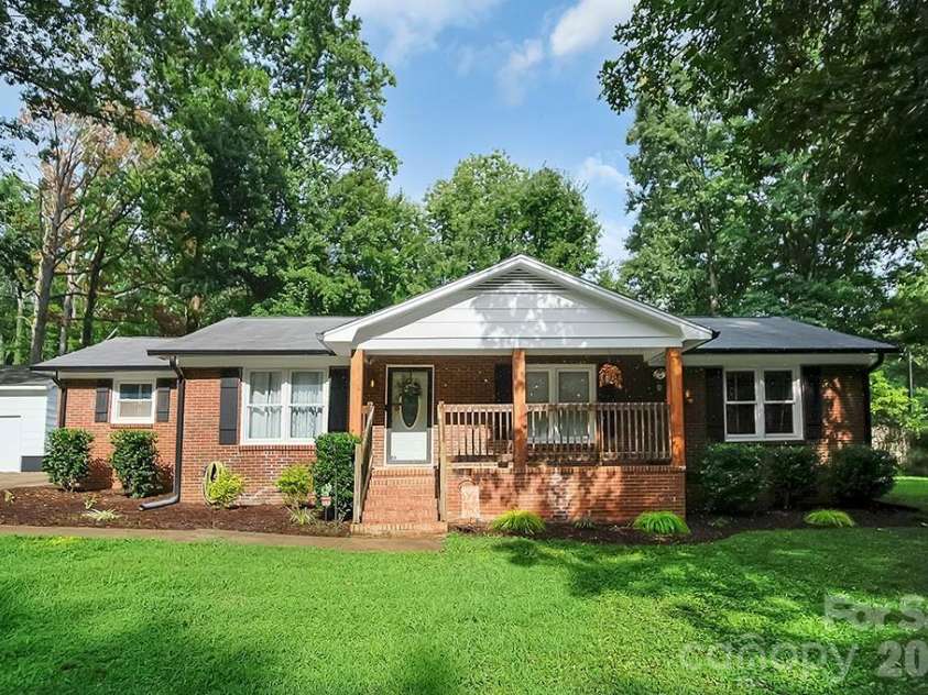 602 Holly Circle, Mount Holly, NC 28120.  MLS# CAR4411386, YatesRealty ID 41689. 