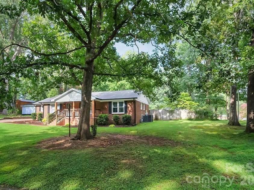 602 Holly Circle, Mount Holly, NC 28120.  MLS# CAR4411386, YatesRealty ID 41689. 