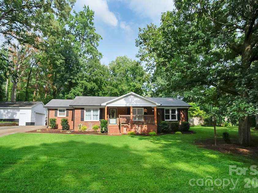 602 Holly Circle, Mount Holly, NC 28120.  MLS# CAR4411386, YatesRealty ID 41689. 