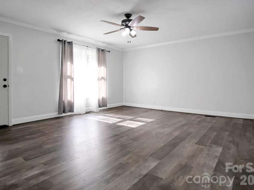602 Holly Circle, Mount Holly, NC 28120.  MLS# CAR4411386, YatesRealty ID 41689. 