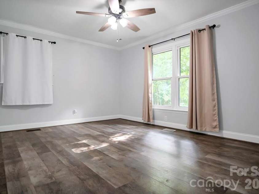 602 Holly Circle, Mount Holly, NC 28120.  MLS# CAR4411386, YatesRealty ID 41689. 