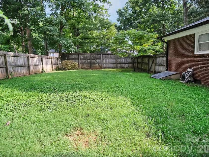 602 Holly Circle, Mount Holly, NC 28120.  MLS# CAR4411386, YatesRealty ID 41689. 