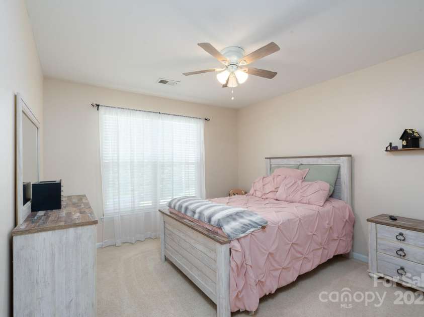 14117 Hiawatha Court, Huntersville, NC 28078.  MLS# CAR4235904, YatesRealty ID 4169. Bedroom 3