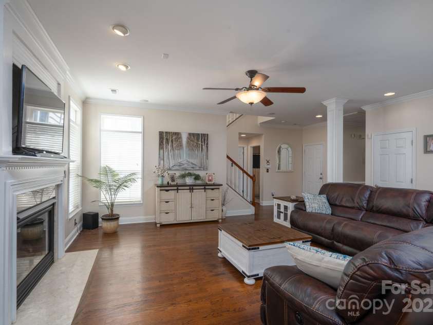 14117 Hiawatha Court, Huntersville, NC 28078.  MLS# CAR4235904, YatesRealty ID 4169. Family room has a gas fireplace for the cool nights