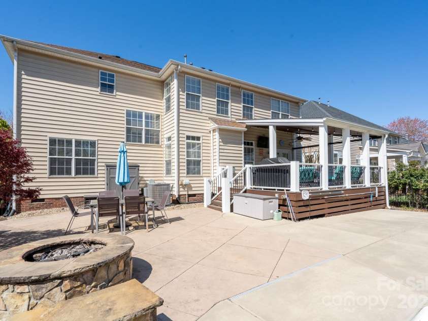 14117 Hiawatha Court, Huntersville, NC 28078.  MLS# CAR4235904, YatesRealty ID 4169. Large patio for entertaining