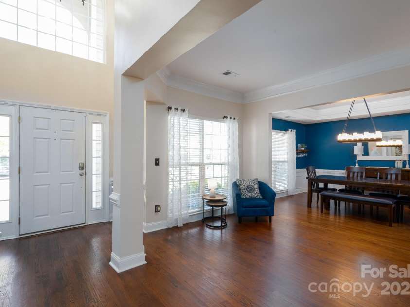14117 Hiawatha Court, Huntersville, NC 28078.  MLS# CAR4235904, YatesRealty ID 4169. Living room