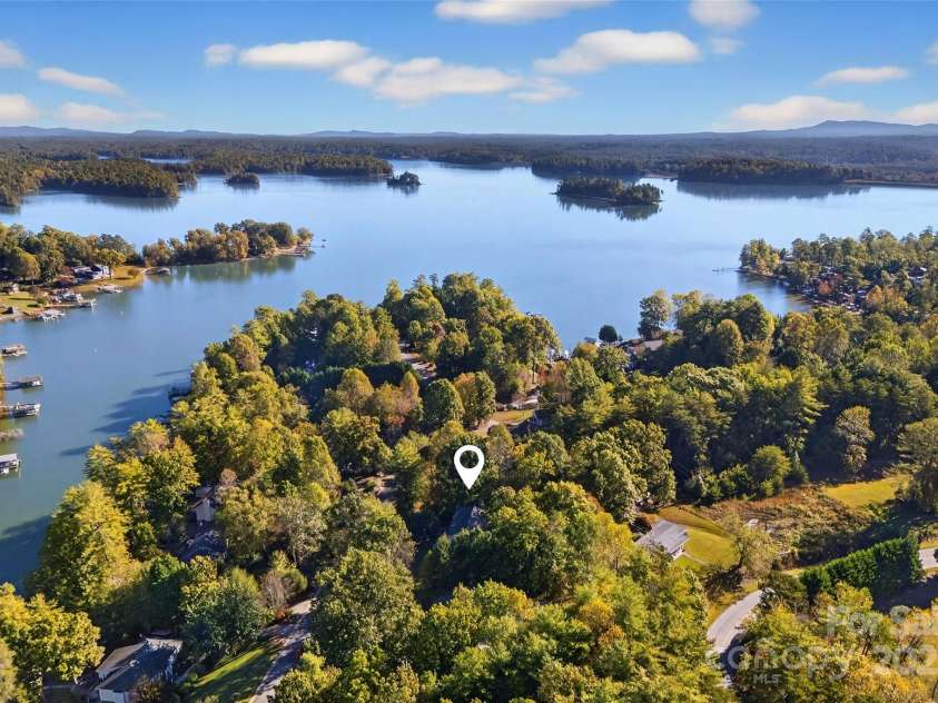 2691 Laurel Pointe Drive, Nebo, NC 28761.  MLS# CAR4314404, YatesRealty ID 4169. 
