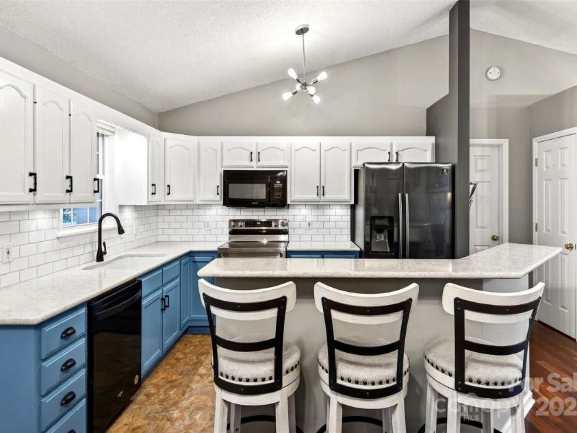 2691 Laurel Pointe Drive, Nebo, NC 28761.  MLS# CAR4314404, YatesRealty ID 4169. 