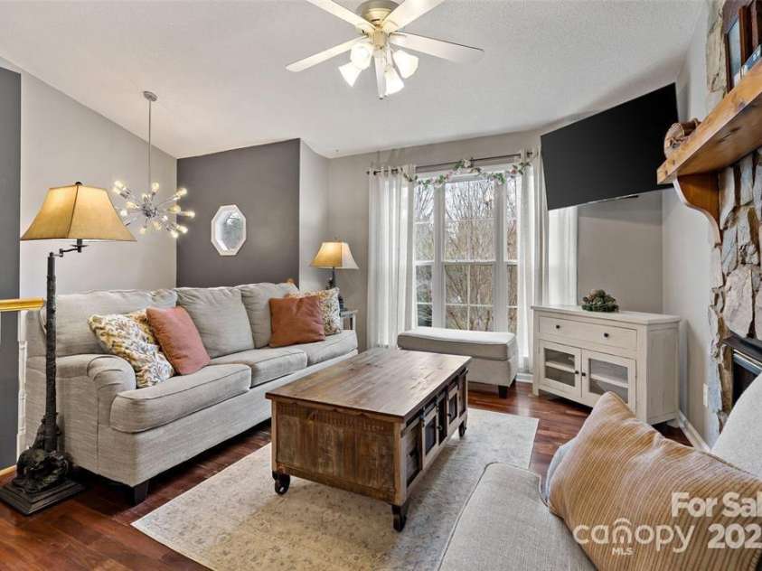 2691 Laurel Pointe Drive, Nebo, NC 28761.  MLS# CAR4314404, YatesRealty ID 4169. 