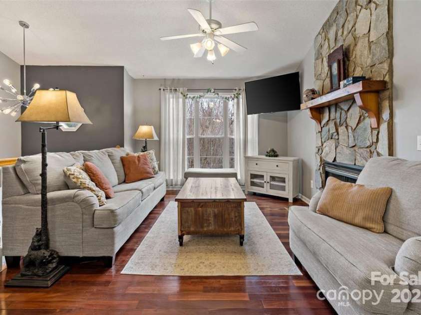 2691 Laurel Pointe Drive, Nebo, NC 28761.  MLS# CAR4314404, YatesRealty ID 4169. 