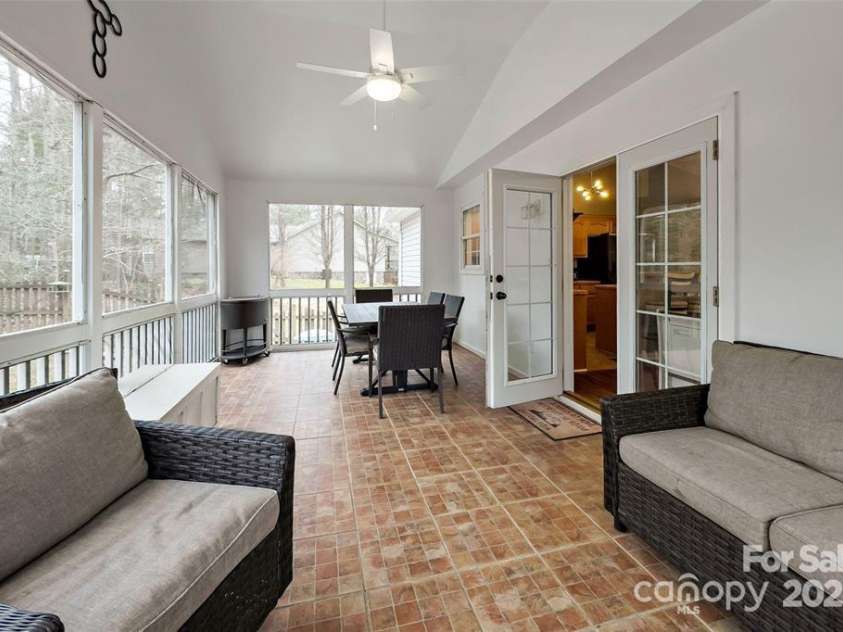 2691 Laurel Pointe Drive, Nebo, NC 28761.  MLS# CAR4314404, YatesRealty ID 4169. 