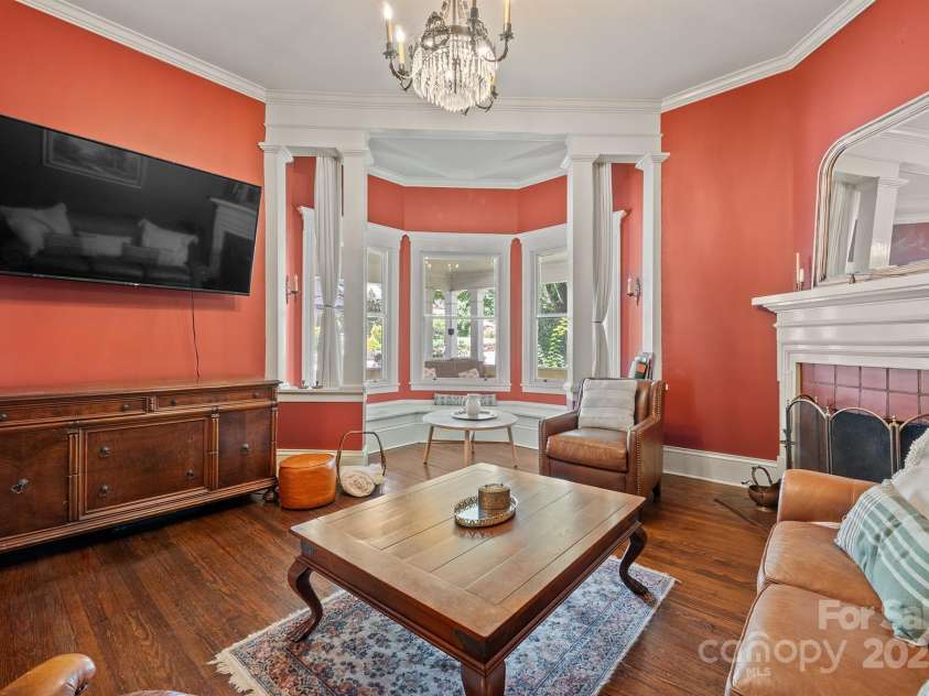 506 MAIN Street, Lenoir, NC 28645.  MLS# CAR4293002, YatesRealty ID 4169. 