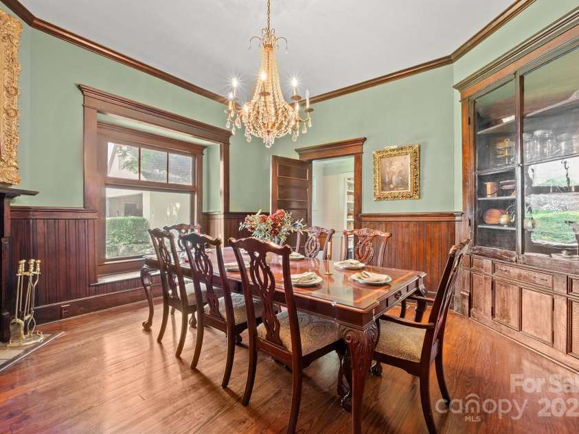 506 MAIN Street, Lenoir, NC 28645.  MLS# CAR4293002, YatesRealty ID 4169. 