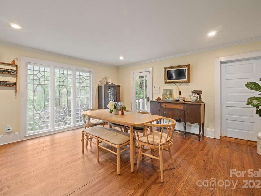 506 MAIN Street, Lenoir, NC 28645.  MLS# CAR4293002, YatesRealty ID 4169. 