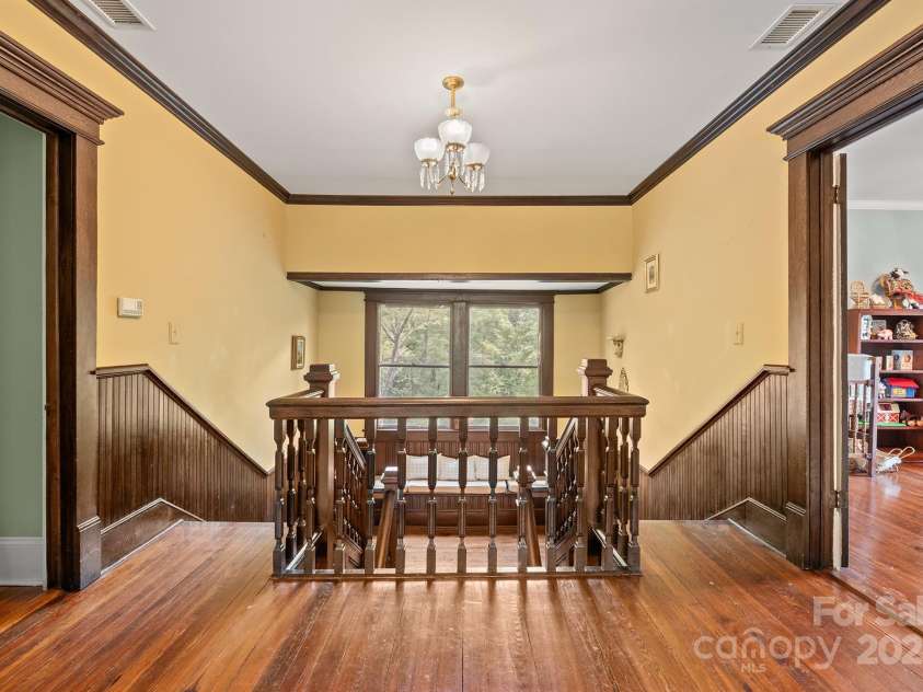 506 MAIN Street, Lenoir, NC 28645.  MLS# CAR4293002, YatesRealty ID 4169. 