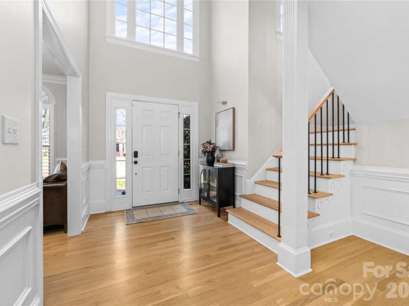 17318 Players Ridge Drive, Cornelius, NC 28031.  MLS# CAR4410446, YatesRealty ID 41692. Open entryway
