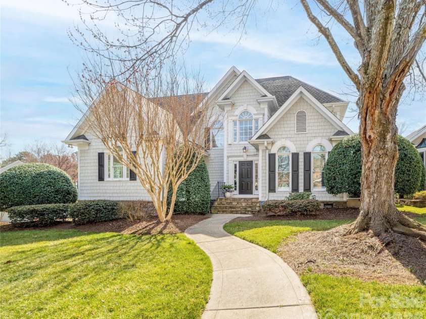 17318 Players Ridge Drive, Cornelius, NC 28031.  MLS# CAR4410446, YatesRealty ID 41692. Welcome Home!