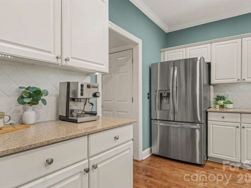 7814 Hollow Oaks Lane, Waxhaw, NC 28173.  MLS# CAR4406553, YatesRealty ID 41693. 