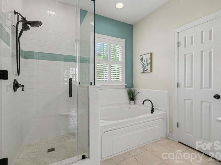 7814 Hollow Oaks Lane, Waxhaw, NC 28173.  MLS# CAR4406553, YatesRealty ID 41693. 