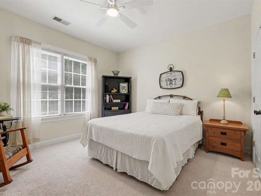 7814 Hollow Oaks Lane, Waxhaw, NC 28173.  MLS# CAR4406553, YatesRealty ID 41693. 