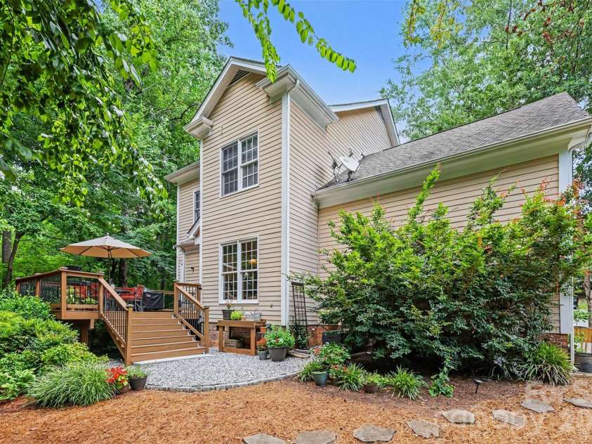 7814 Hollow Oaks Lane, Waxhaw, NC 28173.  MLS# CAR4406553, YatesRealty ID 41693. 