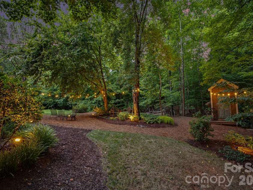7814 Hollow Oaks Lane, Waxhaw, NC 28173.  MLS# CAR4406553, YatesRealty ID 41693. 