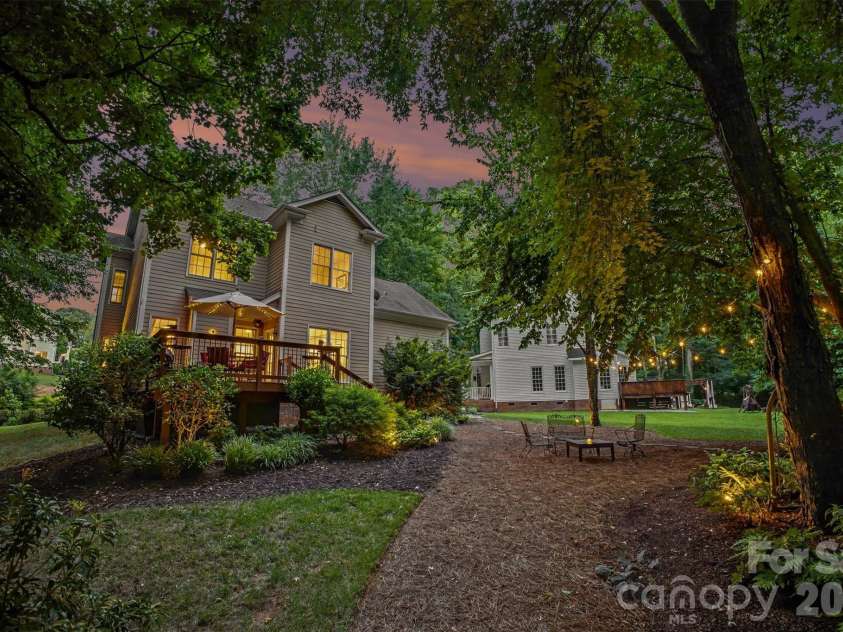 7814 Hollow Oaks Lane, Waxhaw, NC 28173.  MLS# CAR4406553, YatesRealty ID 41693. 